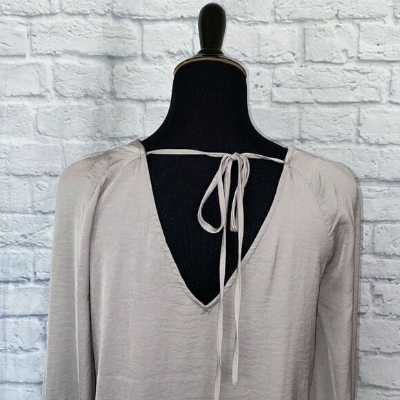 Express vneck Longsleeve blouse w/tie back silver new without tags sz small wome - Picture 6 of 9
